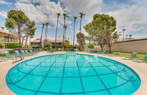 Resort-Style Pools Vibrant Condo in Palm Springs - Foto 32