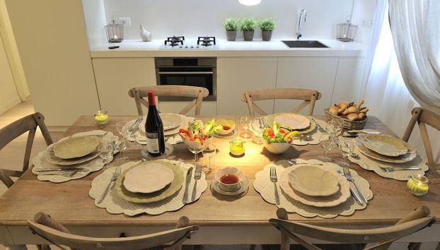 Arcimboldo - Foto 4, Servicio de comidas en la habitación