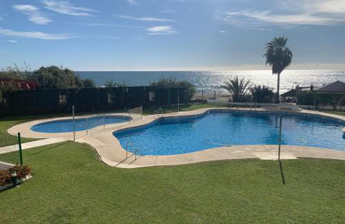 Lujo en banana beach primera línea de playa - Foto 27