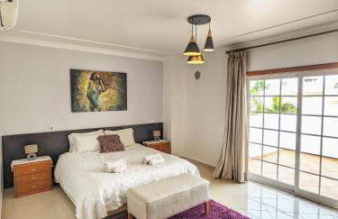 Farm Village- Townhouse 2 mins from Old Town Albufeira - Foto 16