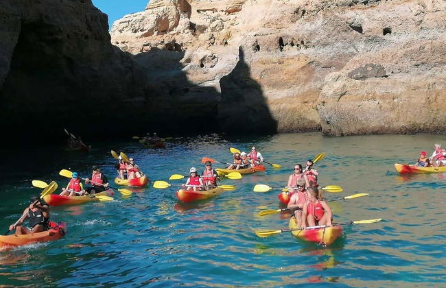 Passeio de catamarã + Caiaque pelas grutas de Benagil - Foto 4