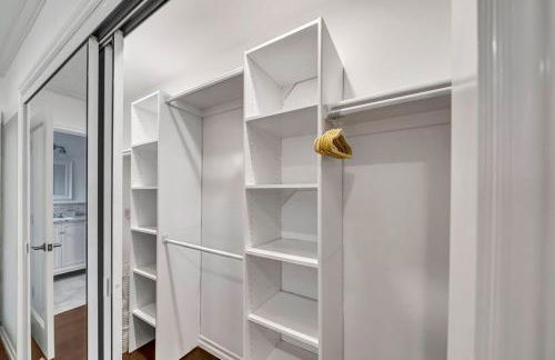 Charming 3BR with Ping-Pong and Spa! - Foto 15