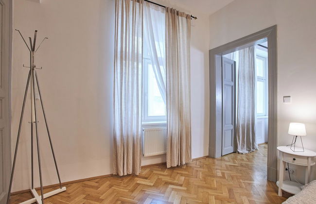 Wenceslas Square Residence - Photo 9