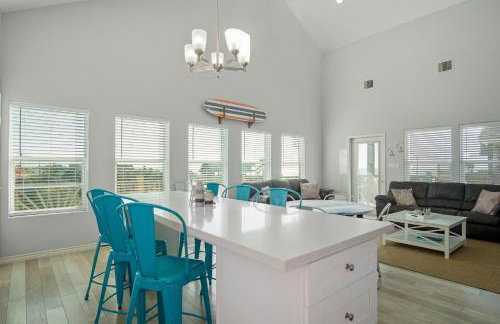 Views! Beachside, Hot Tub, Arcade, Family Beach Retreat with Fun for Every Age! - Foto 12