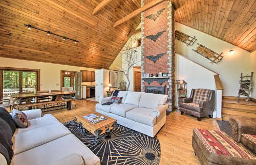 Sebago Lake Gem on Private Cove with Boat Dock! - Foto 4