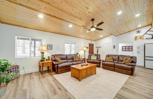 Fire Pit and Trail Access Spacious Happy Jack Cabin - Foto 6