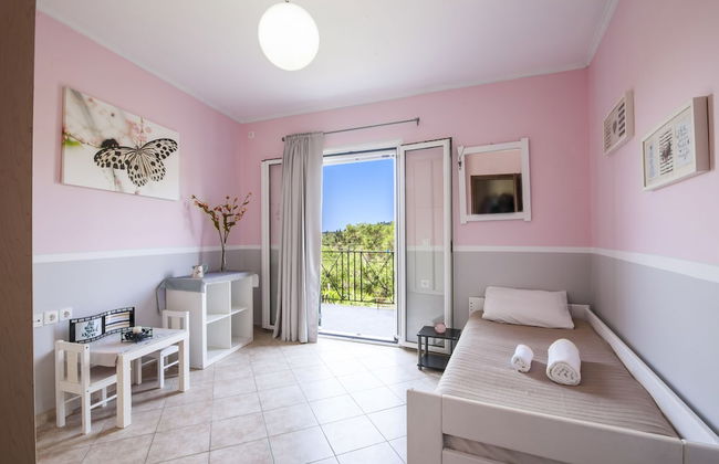 Marathias Luxury House near Beach - Photo 5