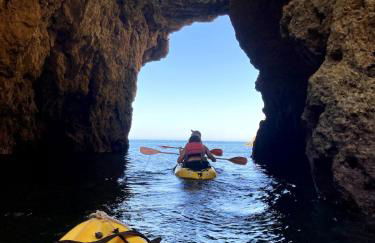 NOVO! Apartamento junto à praia com piscina - Foto 7