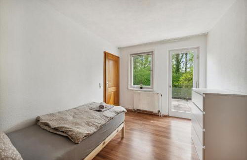 kostengünstige Wohnungen für Monteure in Zizishausen-Nürtingen, WiFi, Smart TV, Parkplatz, Autobahn A8, Stuttgart - Photo 17