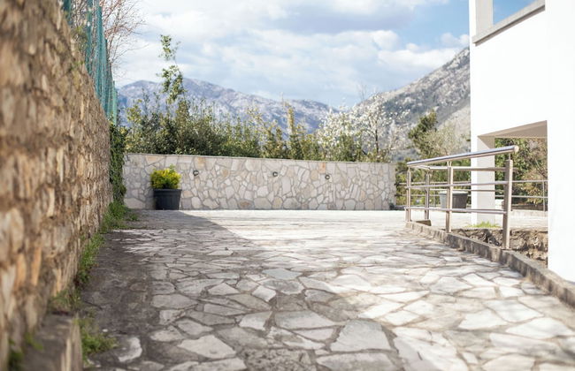 Step to Kotor bay Stoliv - Photo 64