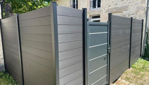 JOLIE MAISON AVEC JARDIN PRIVE DANS LE CENTRE VILLE DE BRIARE - Photo 2