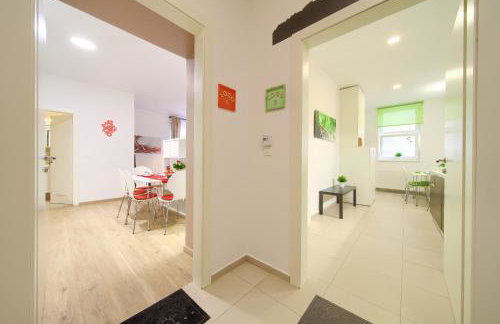 Logo apartments 5 min walk to main square - Foto 5