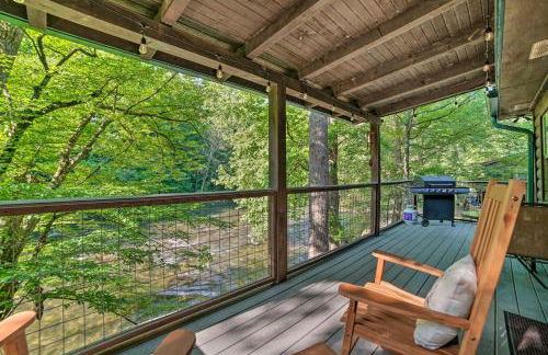 Crystal River Cabin with Scenic View and Fire Pit - Foto 19