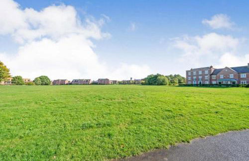 Modern, chic 3-storey town house - Photo 18