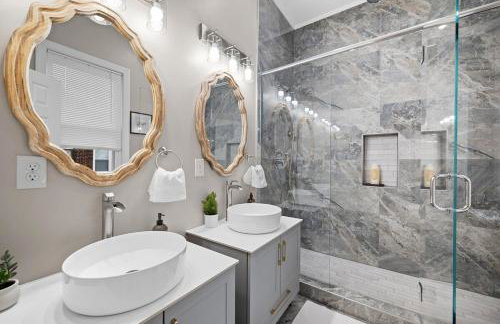 Games,BBQ, Netflix plus FREE Parking Near Bakery Square - Foto 33