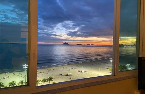 Apto. Leme 10º andar frente para o mar (vista espetacular) - Photo 1