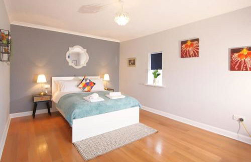 3 Bedroom 2 Bathroom Bungalow by CozyNest - Photo 17