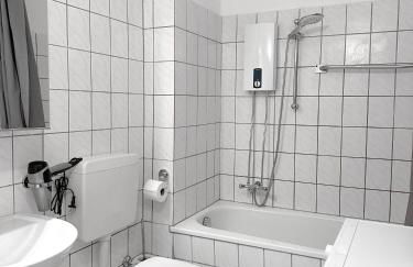 City Apartments Essen for up to 6 person with 4K TV and kitchen - Foto 9