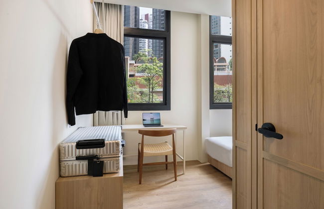 Alma House - Photo 8