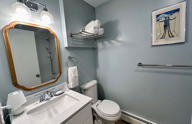 A1 Luxury Bretton Woods Ski-in Ski-out Townhome Next to Beginner ski Area Fast Wifi Keyless Entry - Photo 80