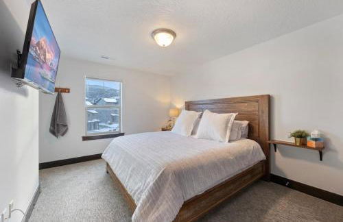 Pvt Hot Tub, Game Rm, Fire Pit, 12 Min Ski and PC - Foto 25