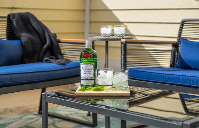 Hip Old Town North Gem! Near Breweries and River! - Foto 21