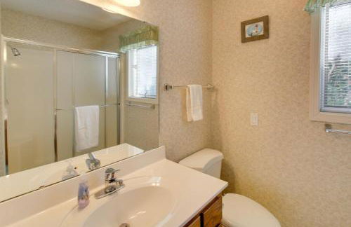 Lake Balboa Access Home with Dock and Yard - Foto 20