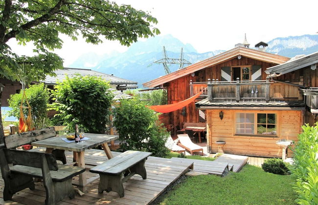 Chalet in St Johann on Ski Slopes - Foto 1