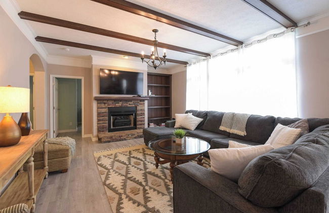 Riverside Ranch by Avantstay Mins to Downtown - Foto 8