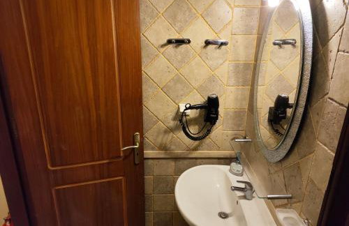 Giannis Gerakios apartments by climbing house - Photo 40