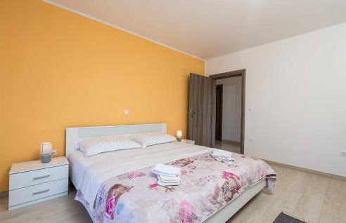 2 Bedroom Lovely Apartment In Viskovo - Photo 23