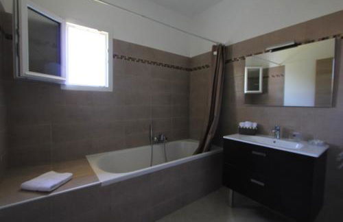 Villas CALA CORSA - 3 chambres piscine partagée chauffée - CALA ROSSA Porto-Vecchio - Villas entièrement Climatisées - Internet gratuit - Foto 73