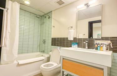 Luxury Loft Living 1BR in Trendy Complex -113-GL - Foto 9