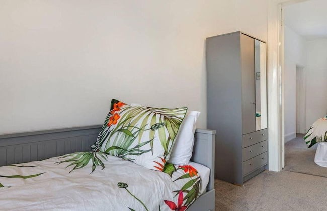 Lovely Villa 1 King 1 Double Sofa 4 Single Beds - Foto 4