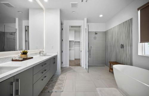 1 mi from Tennis Garden - Corn hole - Pool Access - Foto 14