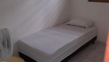 Casa Jardins Próximo Aeroporto-Zona Norte - Foto 3