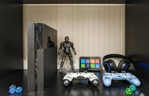 King Bed! Soaking tub! Fenced Yard w Screen Patio - Foto 12