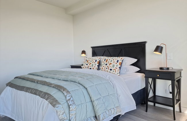 Luxe Apt w Harbour-Sunset Views -Parking - Foto 14