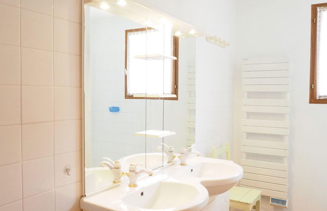 Holiday Home With Private Pool in Bedoin - Photo 12