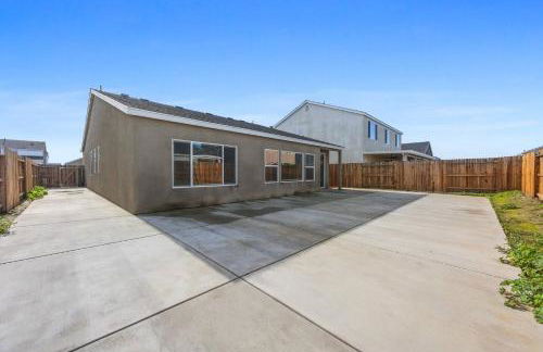 Serenity House- Newly Built, Peaceful Stay - Photo 25