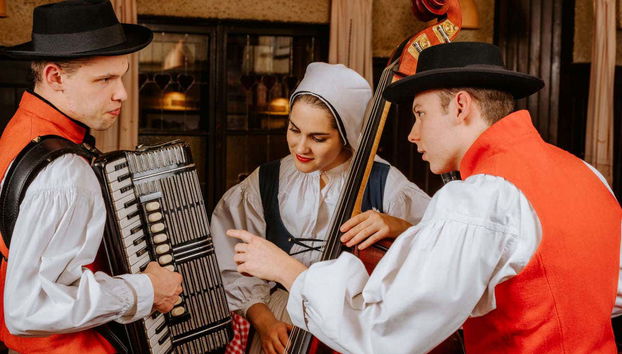 Durante lo show folcloristico