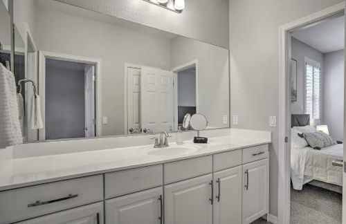 5 Mi to Surprise Stadium! Snowbird Escape with Pool - Foto 28