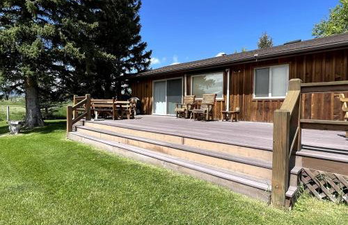 Charming Riverside Vacation Rental with Scenic Mountain Views near Ennis, Montana - Foto 1
