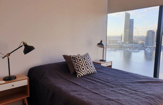 Orange Stay at Collins Wharf - Photo 9