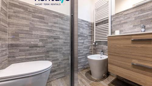 Santa Giulia Olympic Arena Suite - 15 minutes from the Duomo - Foto 2, towels, Shower, heating