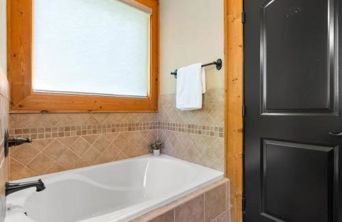 Mountain High - Hot Tub Game Room and Views - Foto 28