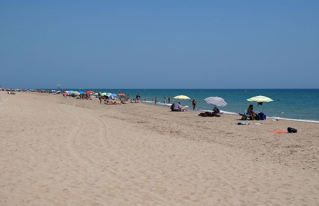 Pineda Be My Guest Castelldefels - Photo 26