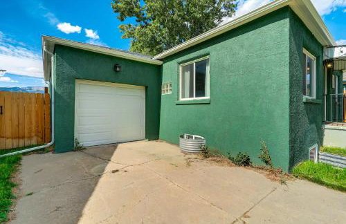 Newly Built 3BD Retreat w Mtn Views & Game Room - Foto 44