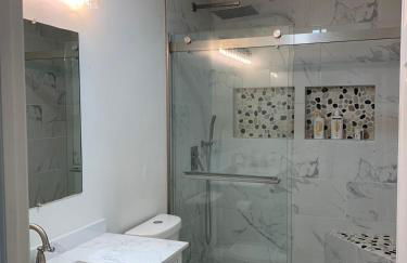 School Village Walk-in shower and jetted tub - Foto 21