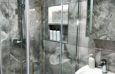 Cozy Luxurious Flat near LHR - Foto 23